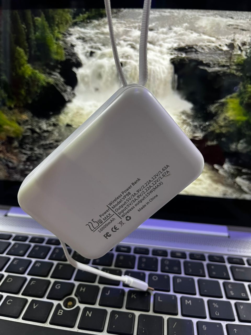MINI POWER BANK MAGNÉTIQUE QI - 10000MAH - CHARGEUR SANS FIL